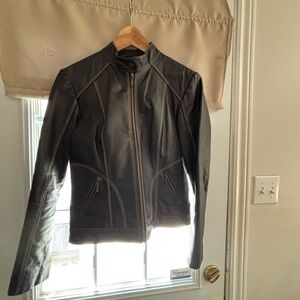 Brown Leather Jacket with Stand-Up Collar and Zipper